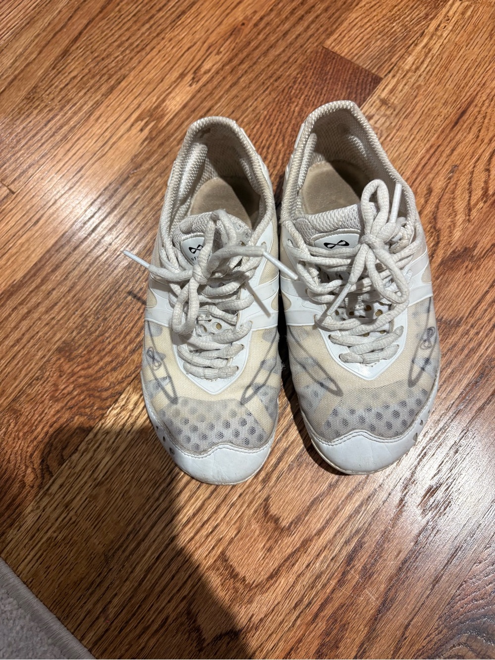 NFINITY white Athletic cheer Sneaker